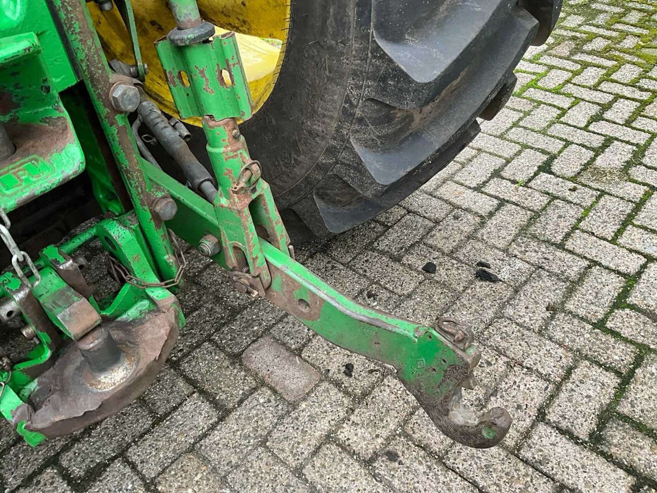 Farm tractor John Deere 6900