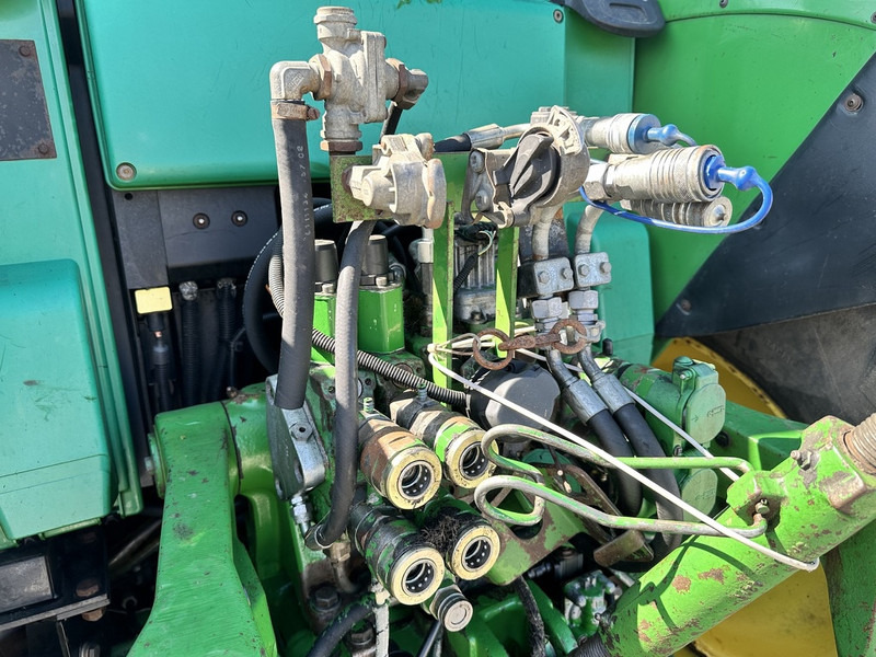 Farm tractor John Deere 6920