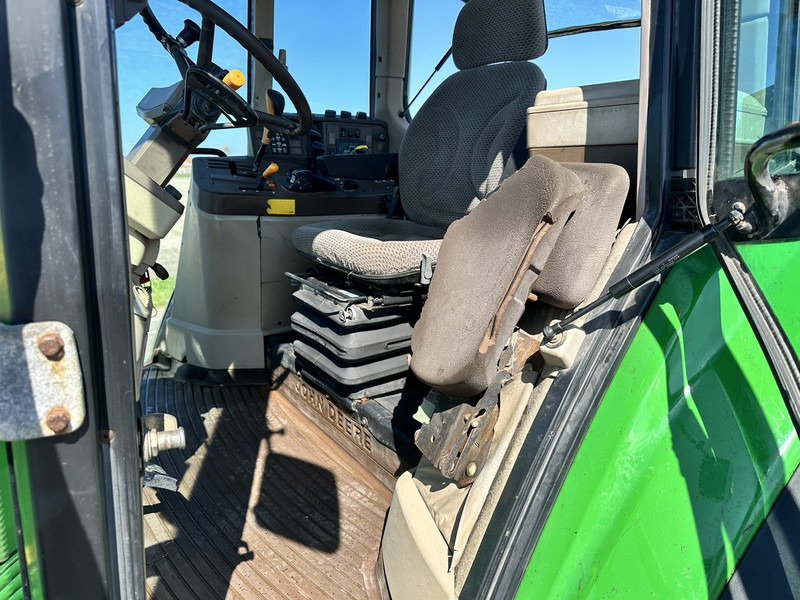 Farm tractor John Deere 6920