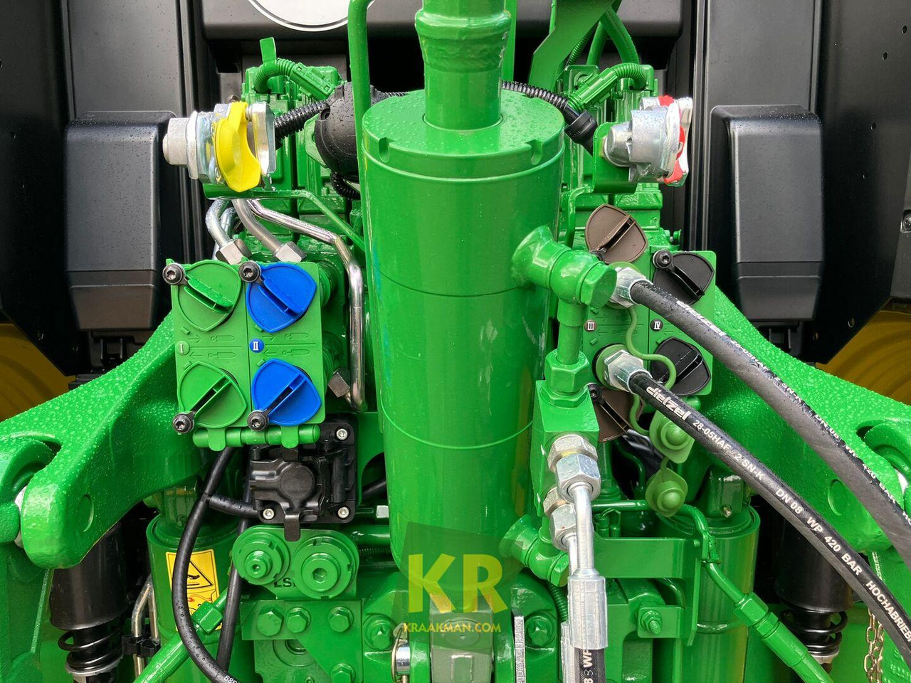 Farm tractor John Deere 6M 155