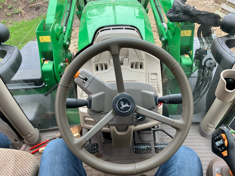 Farm tractor John Deere 6R150