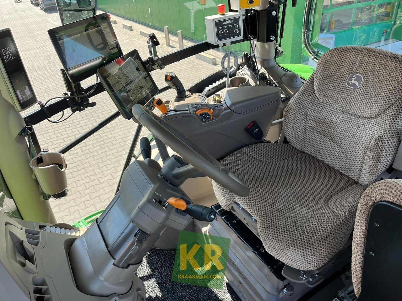 Farm tractor John Deere 6R 155