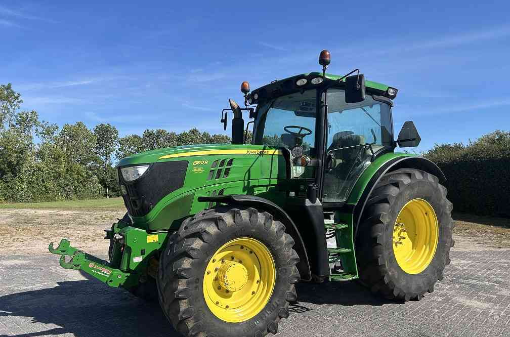 Farm tractor John Deere 6.150R 6150R powerquad