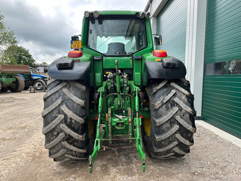 Farm tractor John Deere 7530