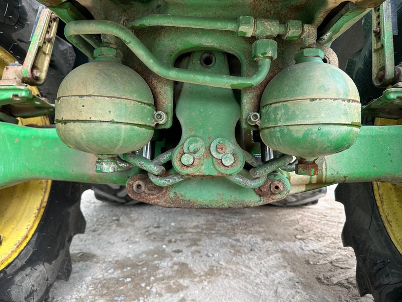 Farm tractor John Deere 7530