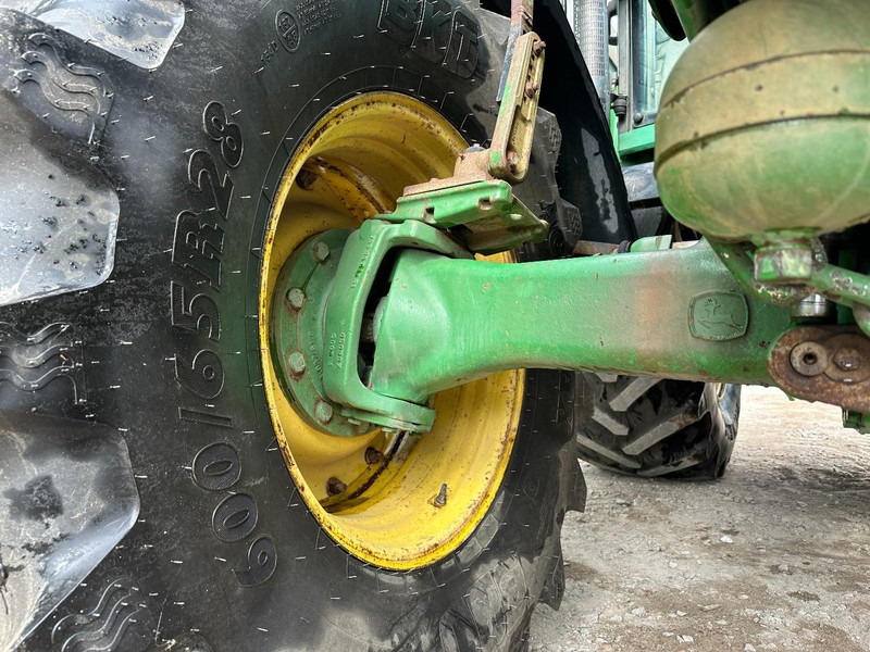 Farm tractor John Deere 7530