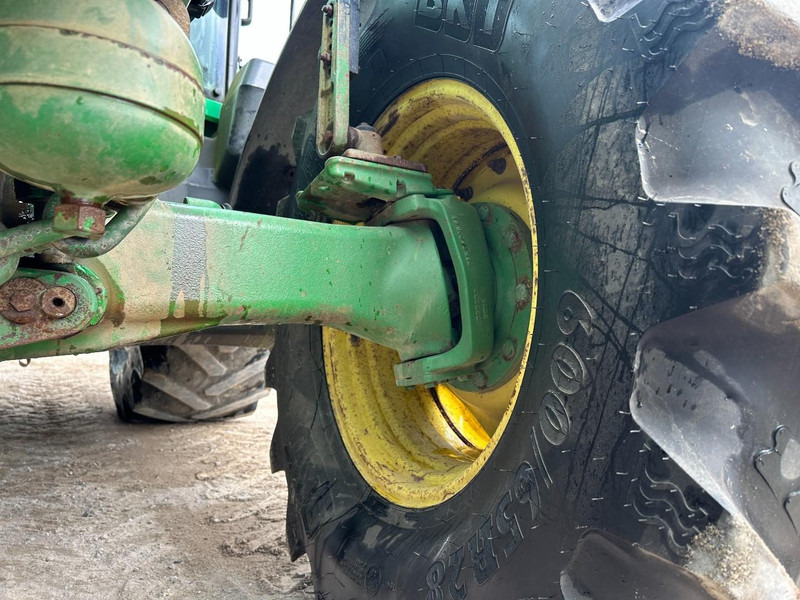 Farm tractor John Deere 7530