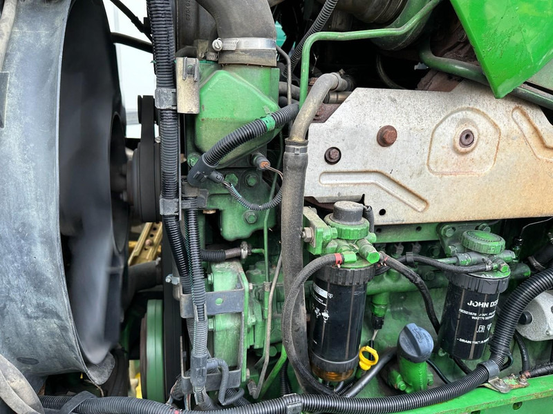 Farm tractor John Deere 7530