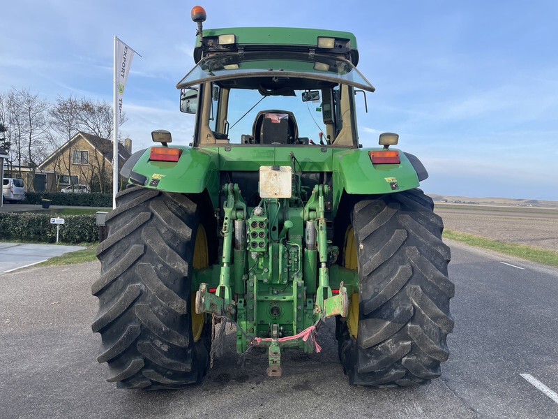 Farm tractor John Deere 7610