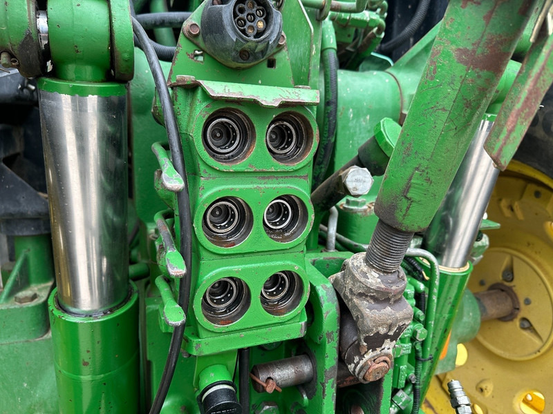 Farm tractor John Deere 7700 PowerQuad - Front linkage