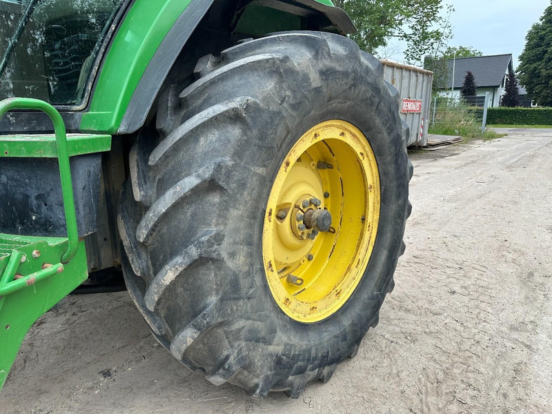 Farm tractor John Deere 7700 PowerQuad - Front linkage