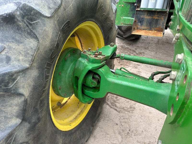 Farm tractor John Deere 7700 PowerQuad - Front linkage