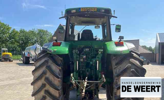 Farm tractor John Deere 7810