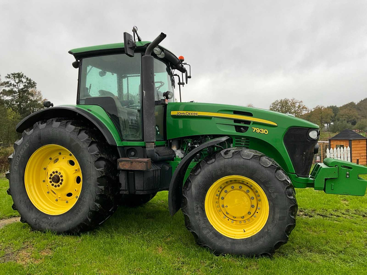 Farm tractor John Deere 7930 Powerquad Plus