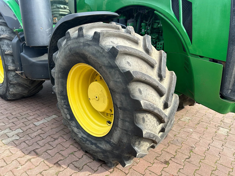 Farm tractor John Deere 8335R