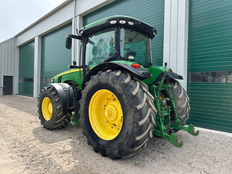 Farm tractor John Deere 8335R AutoPower