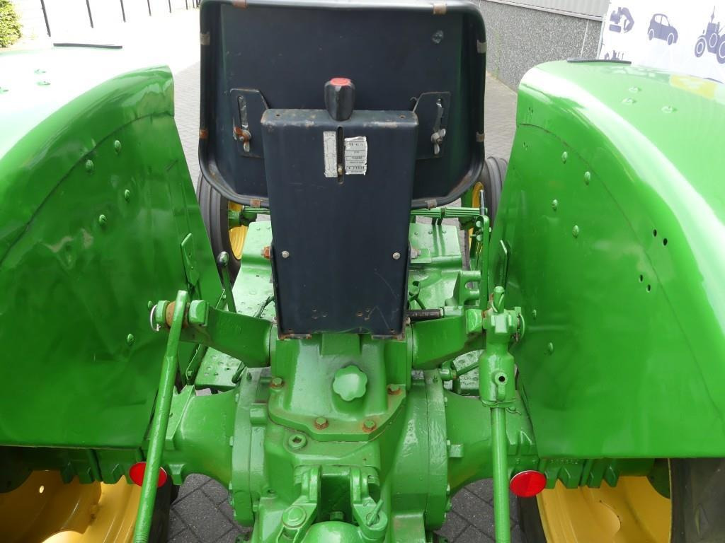 Farm tractor John Deere 920