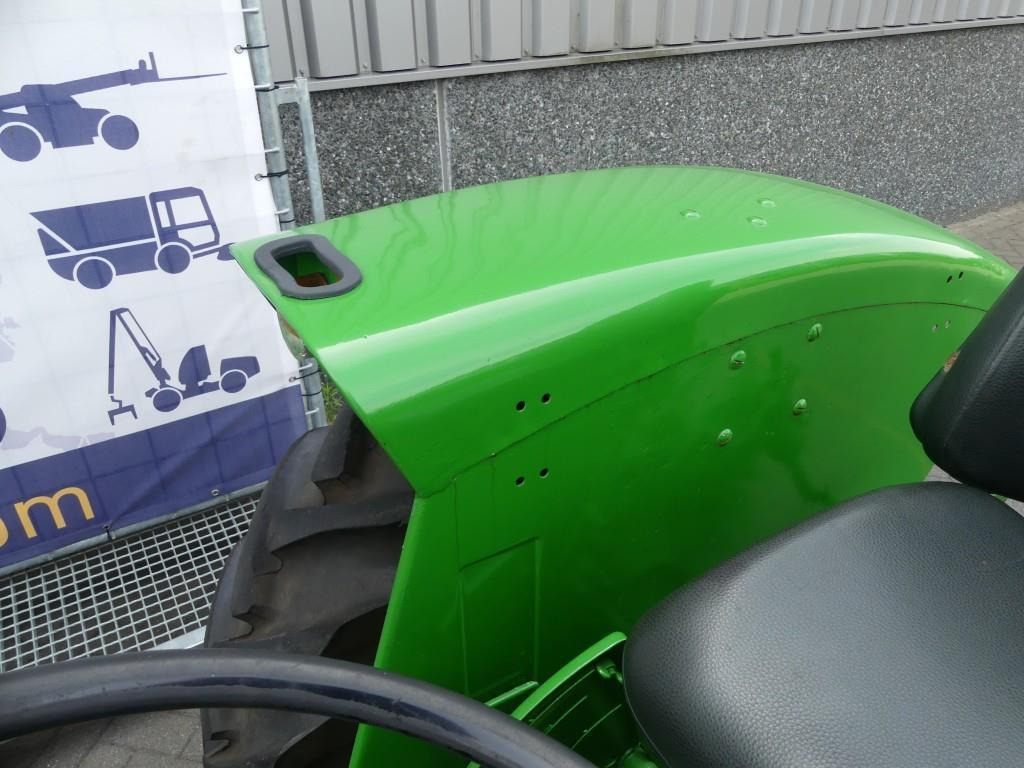 Farm tractor John Deere 920