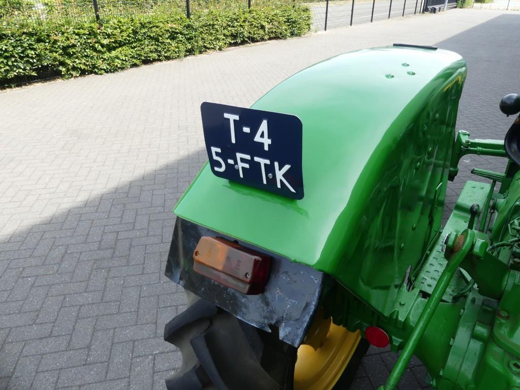 Farm tractor John Deere 920