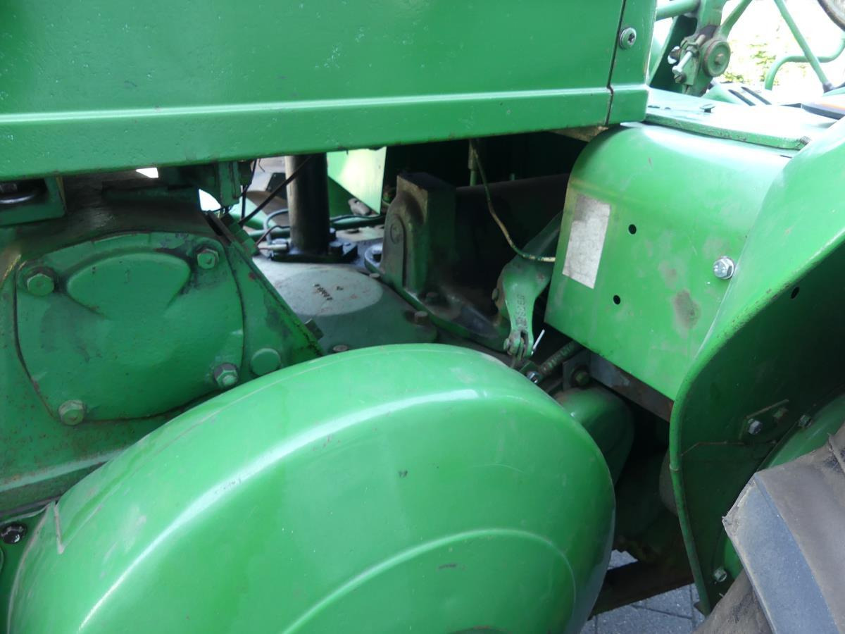 Farm tractor John-Deere AR