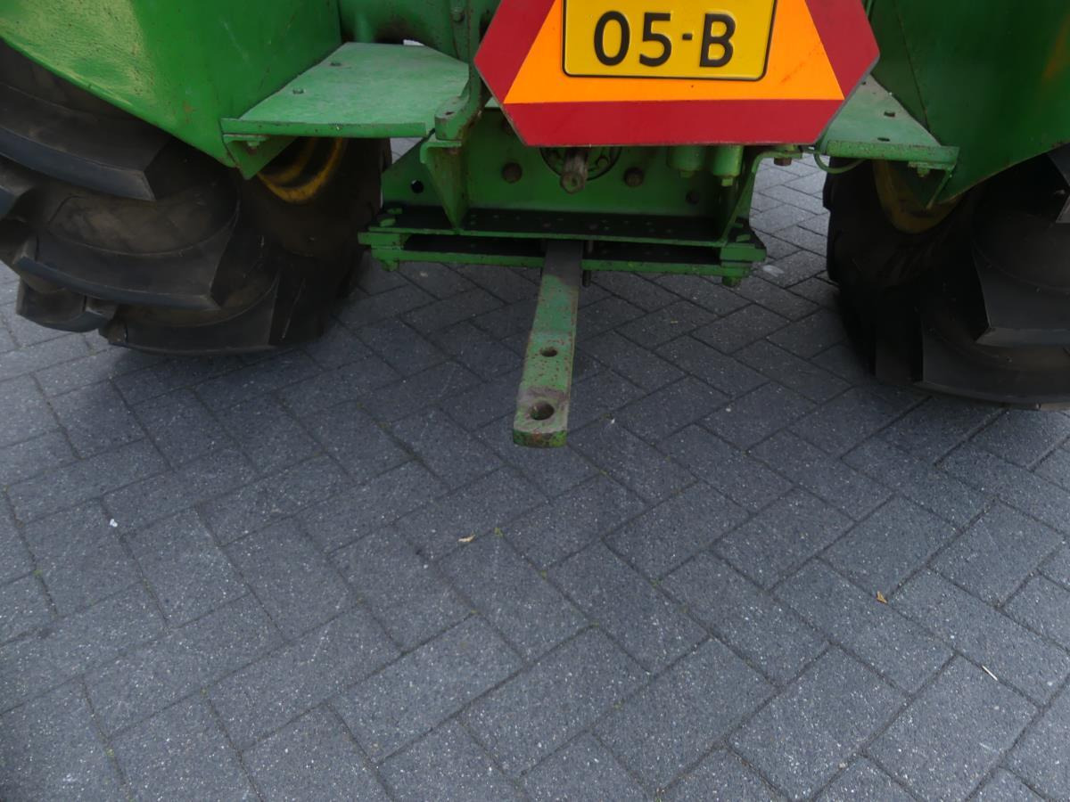 Farm tractor John-Deere AR