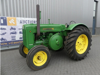 Farm tractor John-Deere D