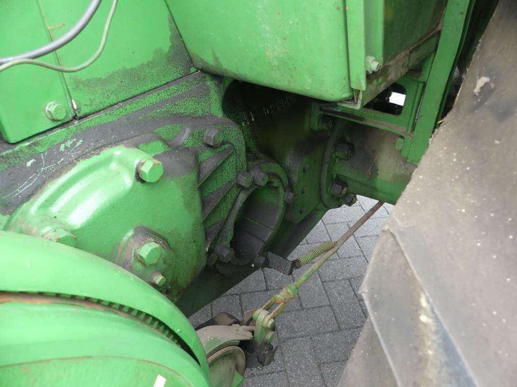 Farm tractor John-Deere D