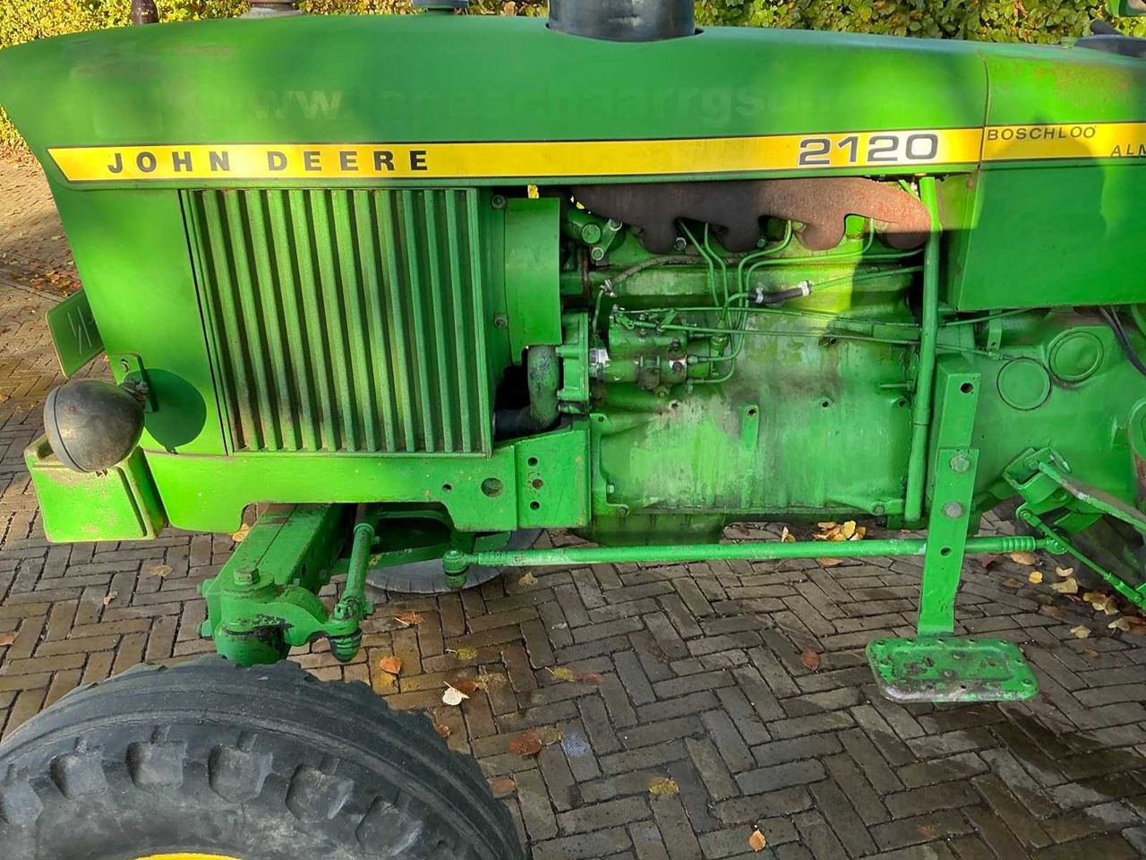 Farm tractor John deere 2120
