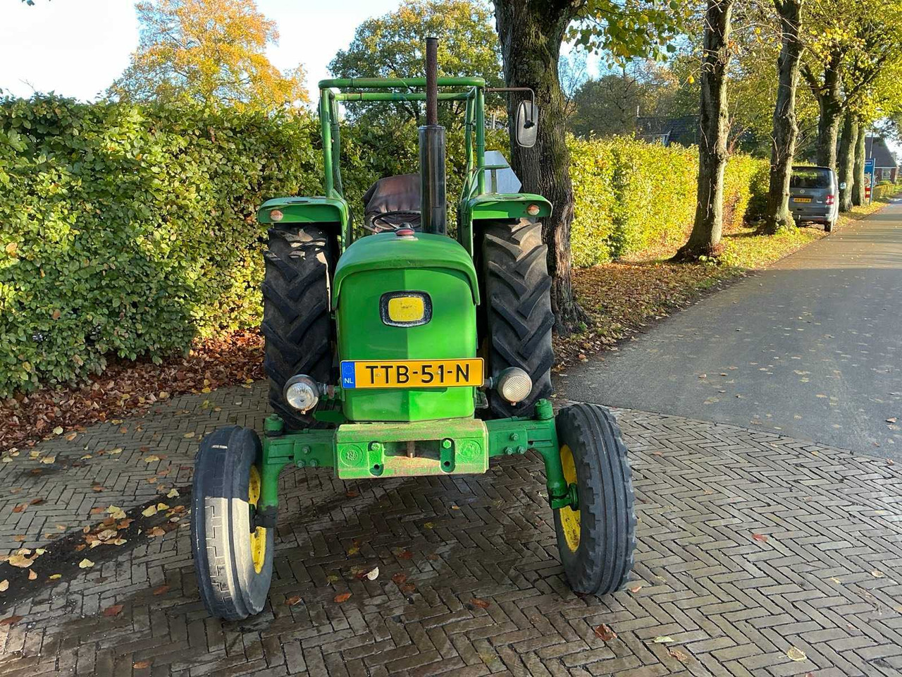Farm tractor John deere 2120
