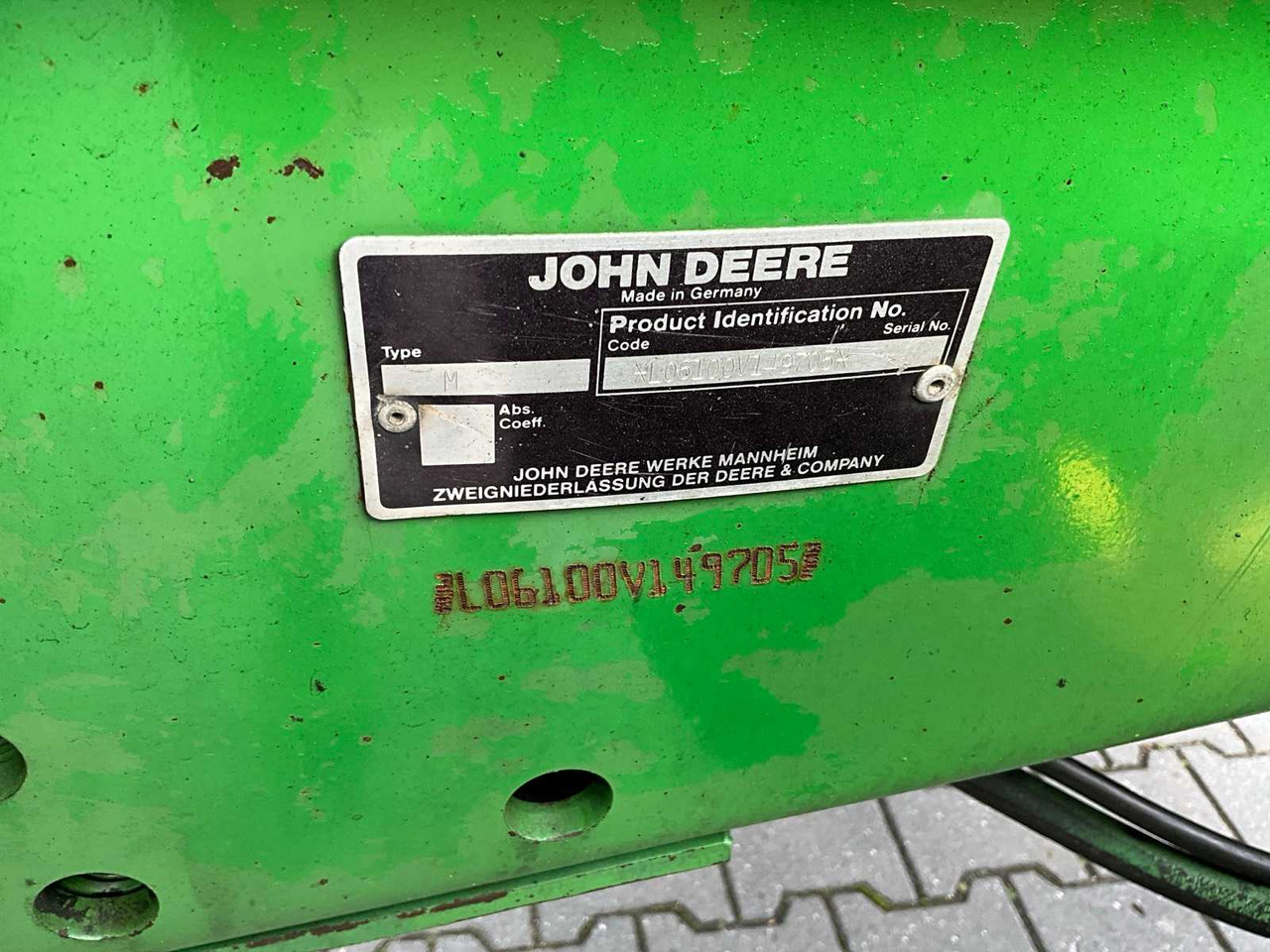 Farm tractor John deere 6100