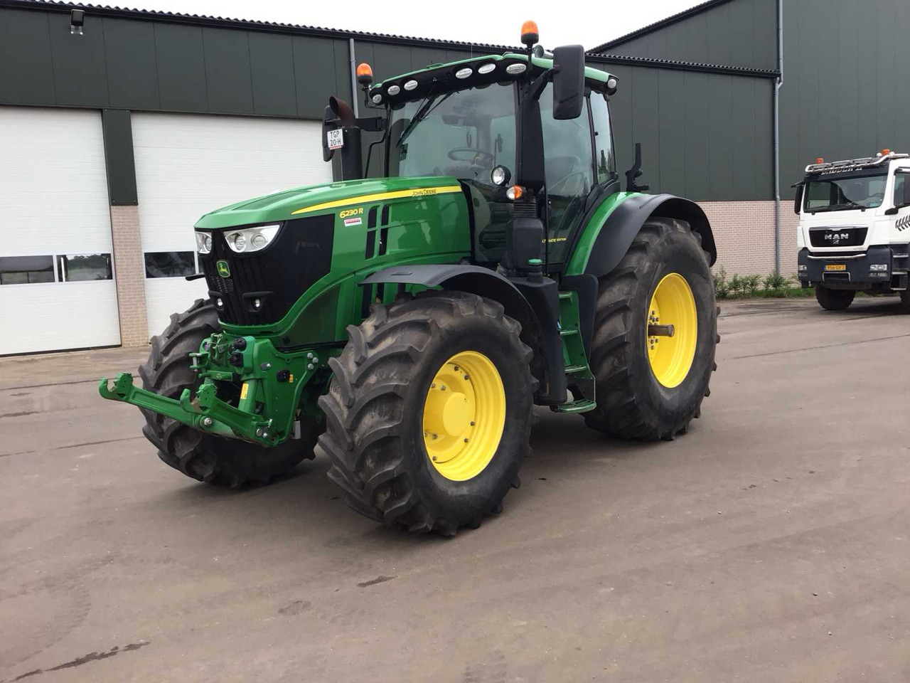 Farm tractor John deere 6230R