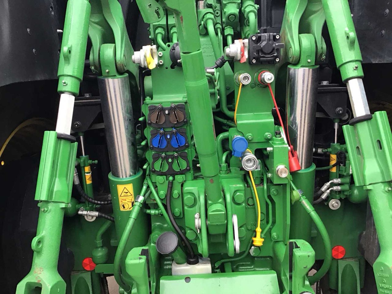 Farm tractor John deere 6230R