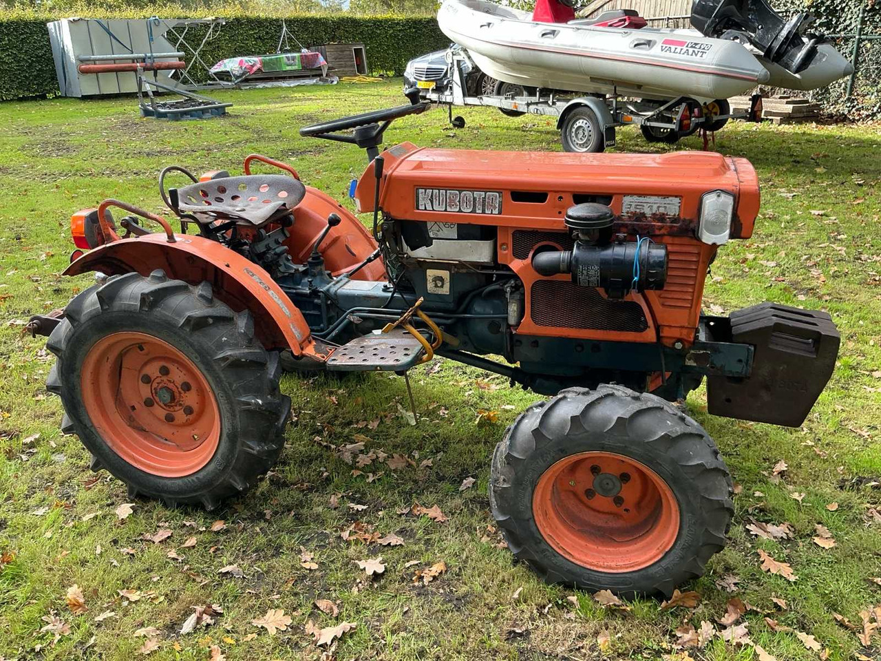 Farm tractor Kubota B6100 D