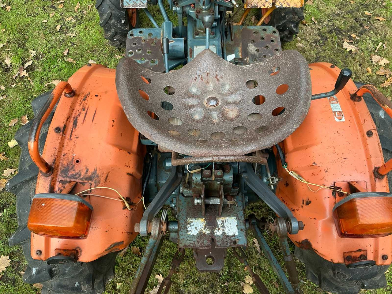 Farm tractor Kubota B6100 D