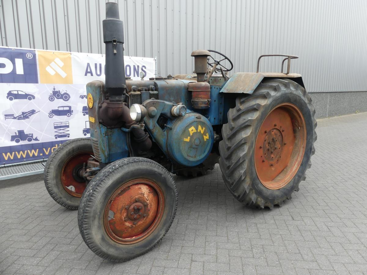 Farm tractor Lanz-Bulldog D2806