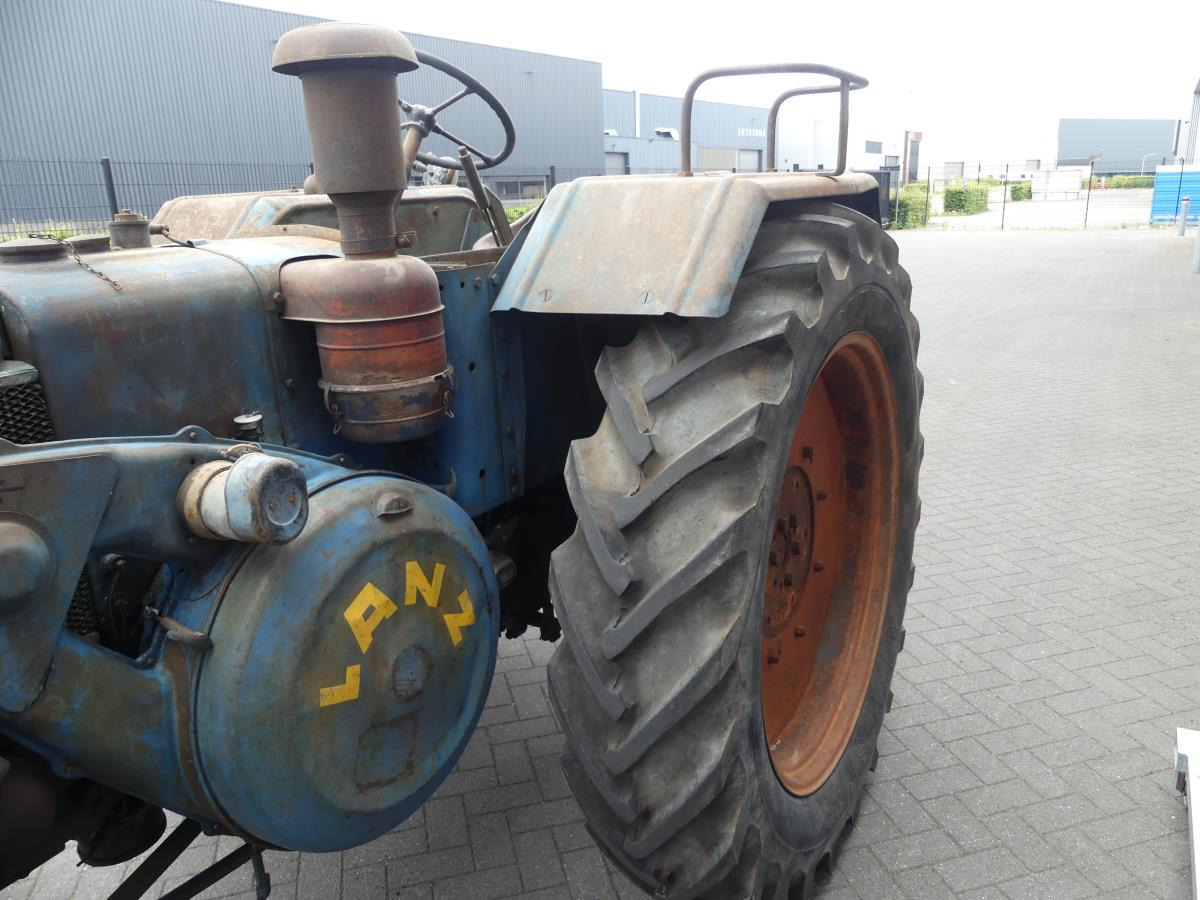 Farm tractor Lanz-Bulldog D2806