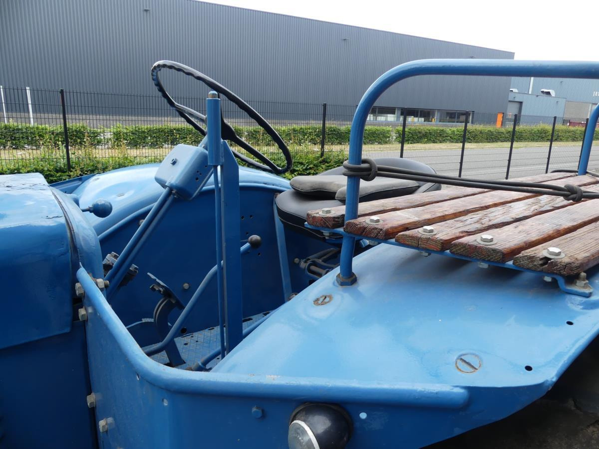 Farm tractor Lanz-Bulldog D5006