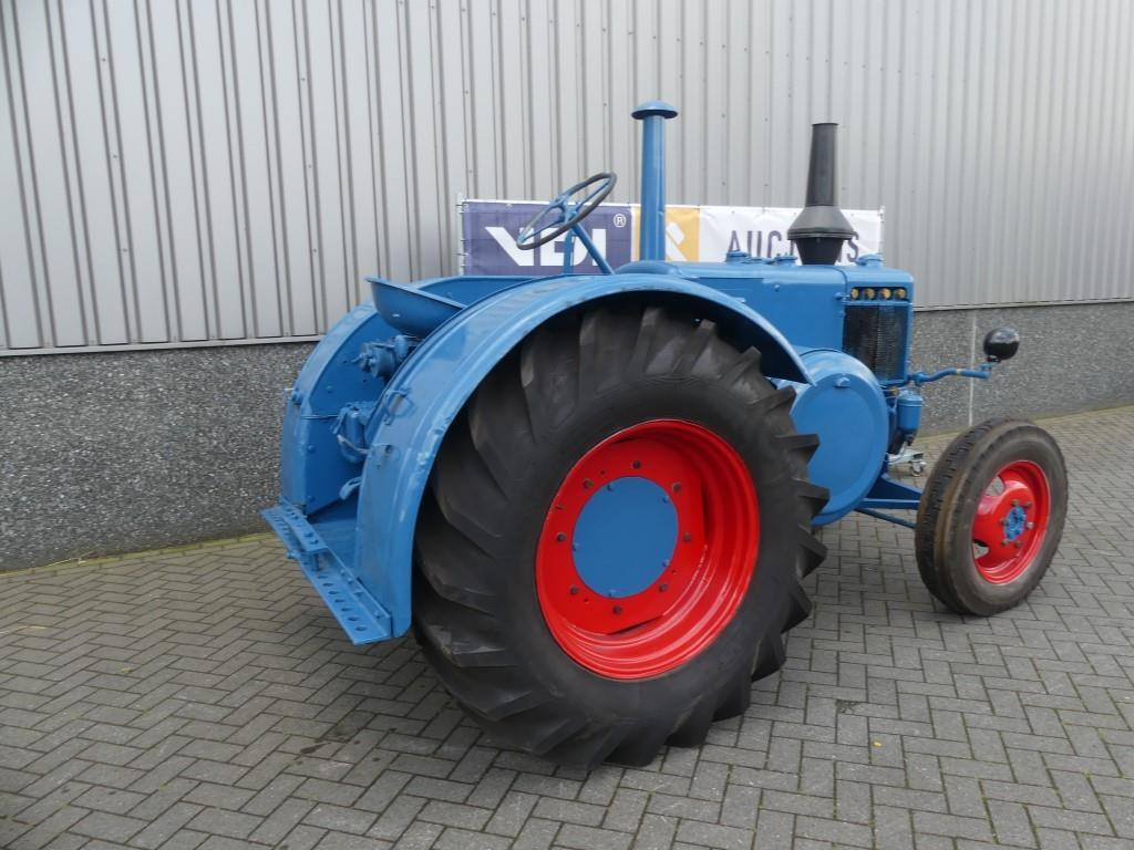 Farm tractor Lanz Bulldog D9506