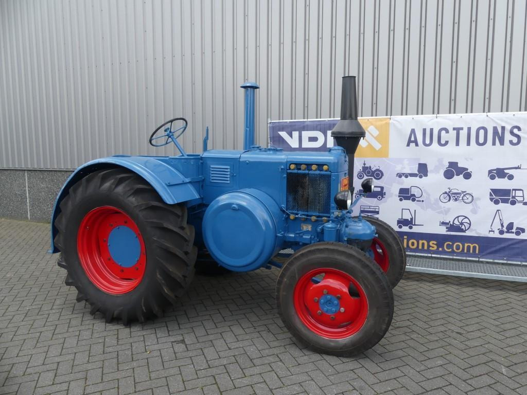 Farm tractor Lanz Bulldog D9506