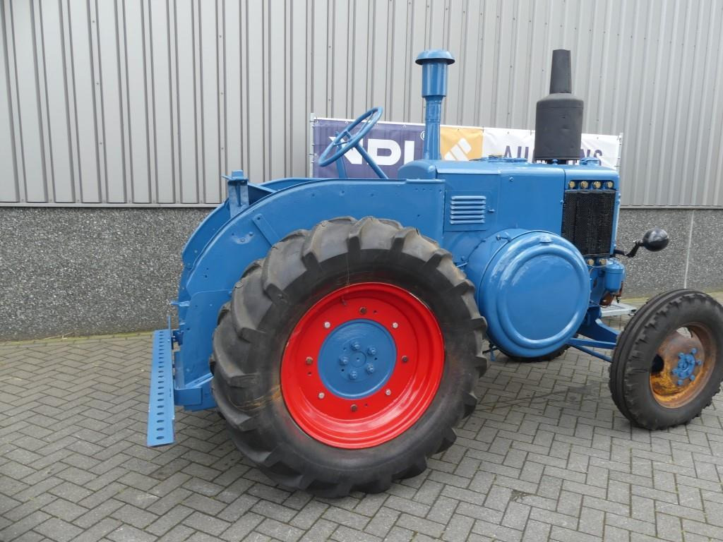 Farm tractor Lanz Bulldog D9506