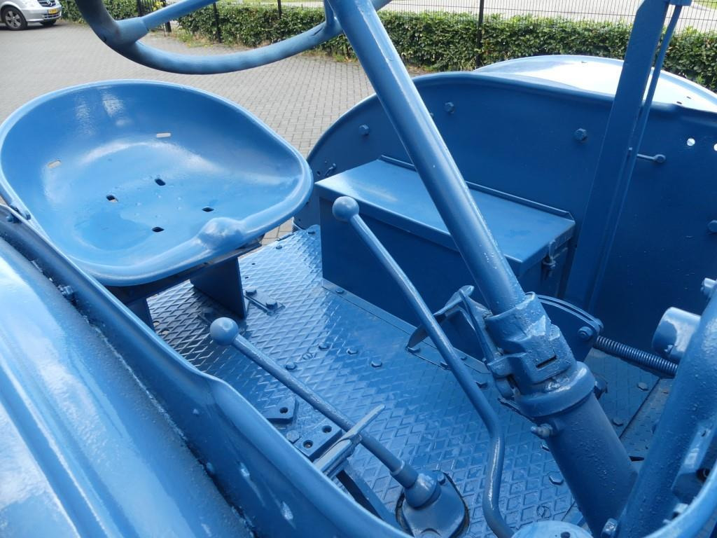 Farm tractor Lanz Bulldog D9506