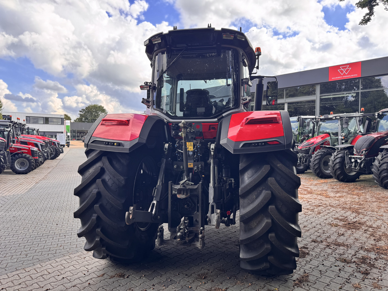 Farm tractor MASSEY FERGUSON 8s.205 Dyna7 Exclusive