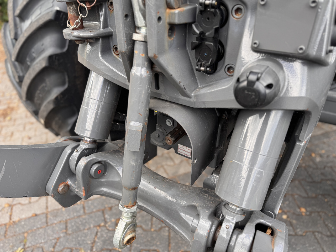 Farm tractor MASSEY FERGUSON 8s.205 Dyna7 Exclusive