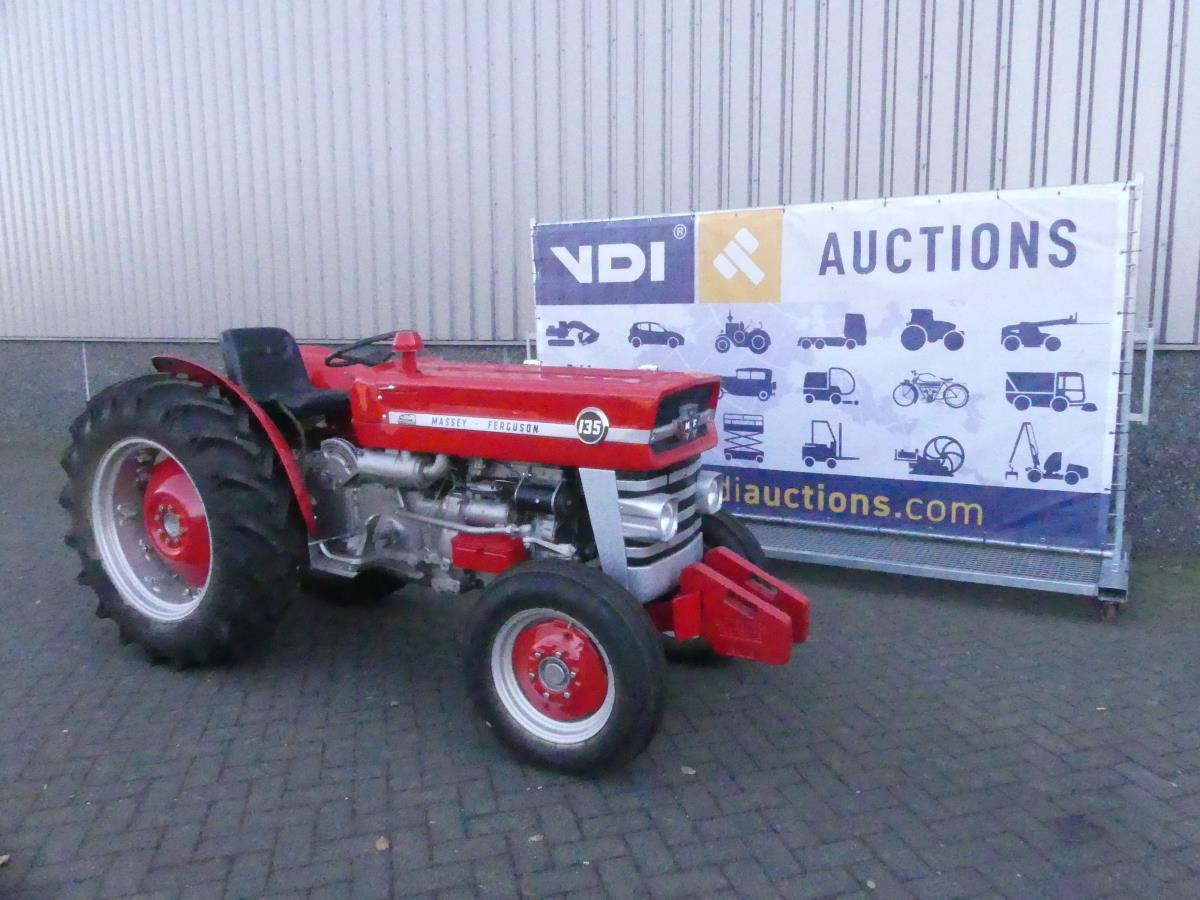 Farm tractor Massey-Ferguson 135 Vinyard
