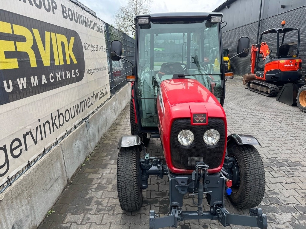 Farm tractor Massey Ferguson 1547