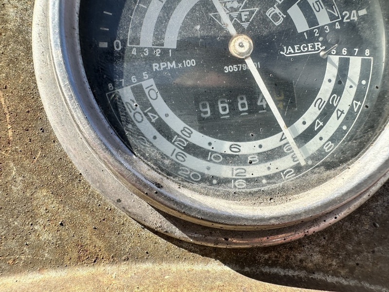 Farm tractor Massey Ferguson 165