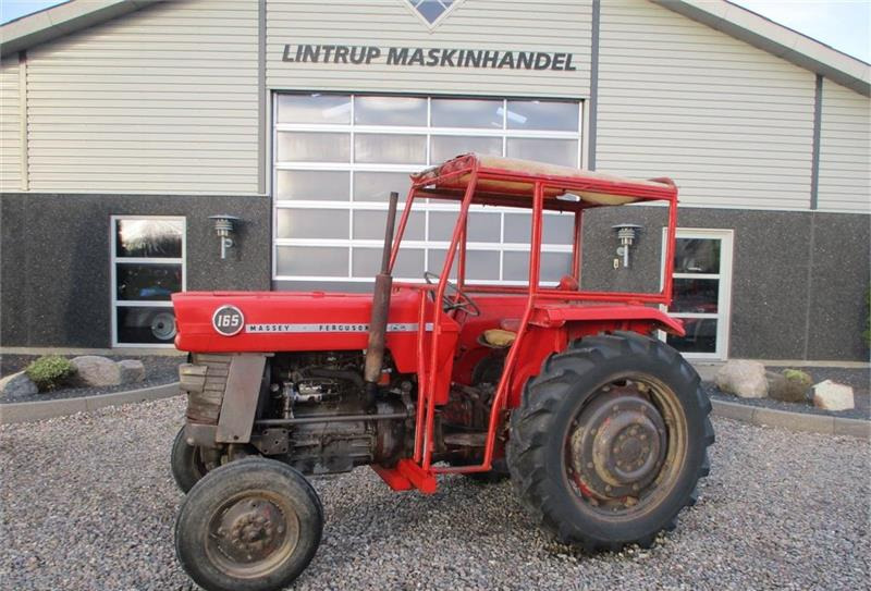 Farm tractor Massey Ferguson 165