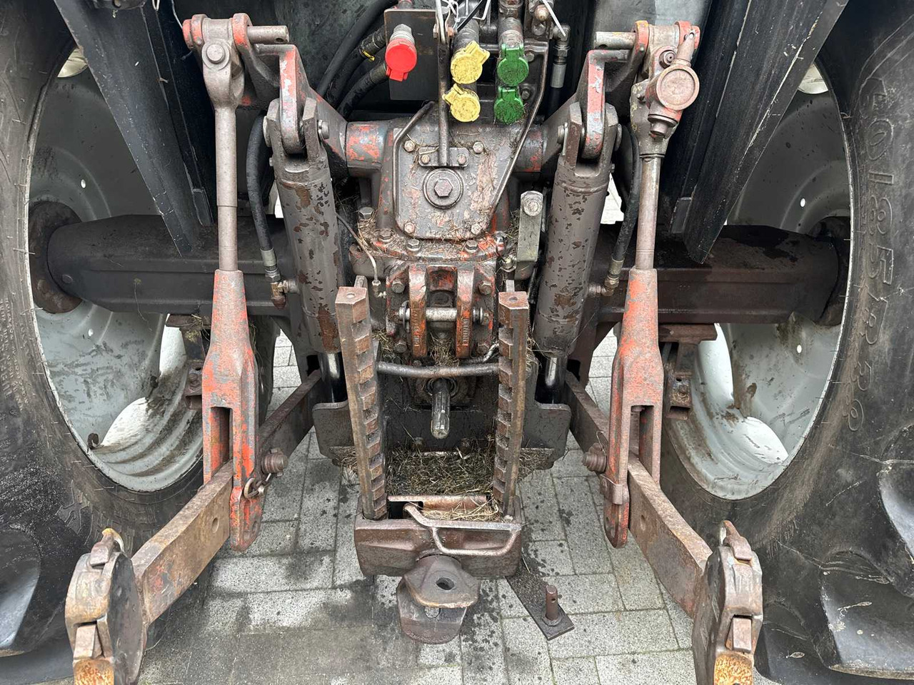 Farm tractor Massey-Ferguson 3095 datatronic