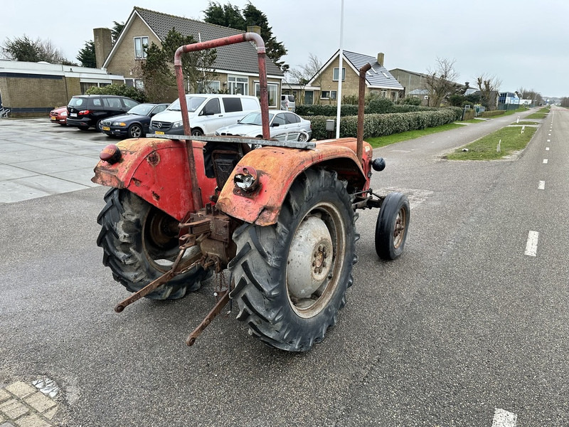 Farm tractor Massey Ferguson 35