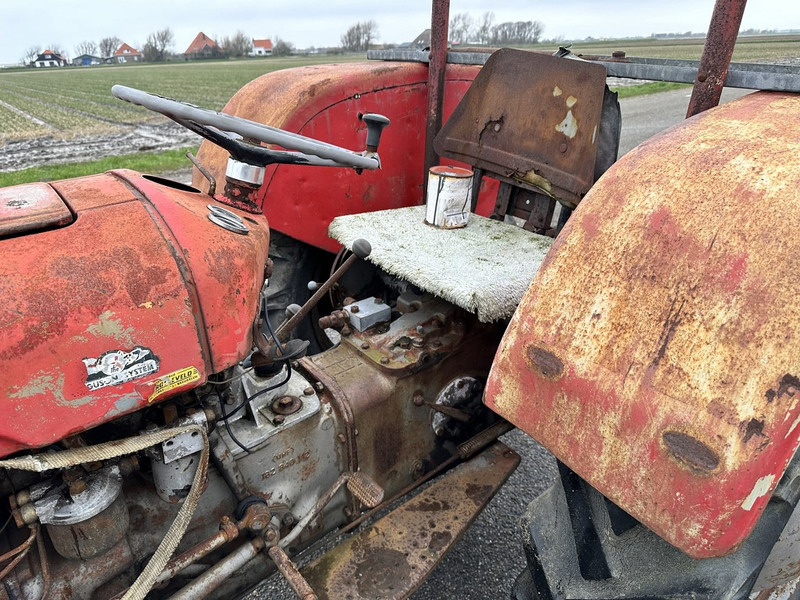 Farm tractor Massey Ferguson 35